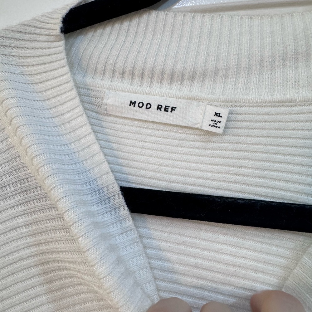 Mod Ref White Ribbed Crew Neck Sweater - Picture 3 of 4